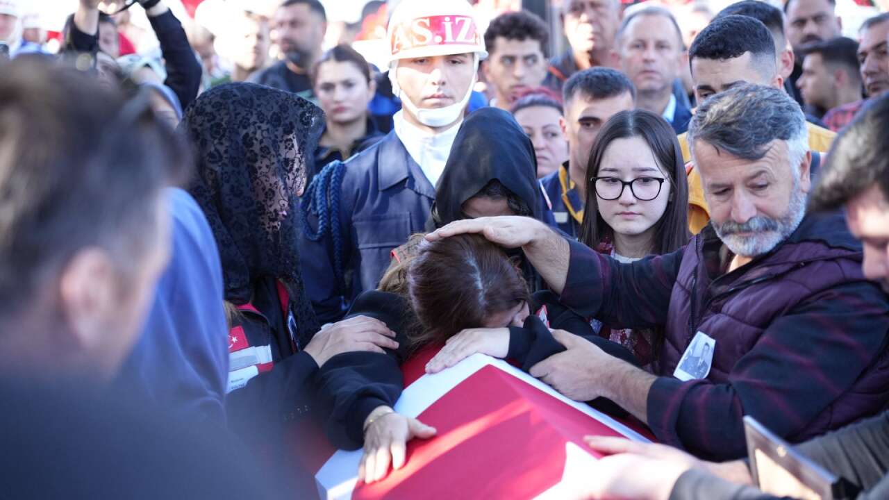 Fotoğrafını Babası Taşıdı: Milas Şehidini Gözyaşlarıyla Uğurladı 10